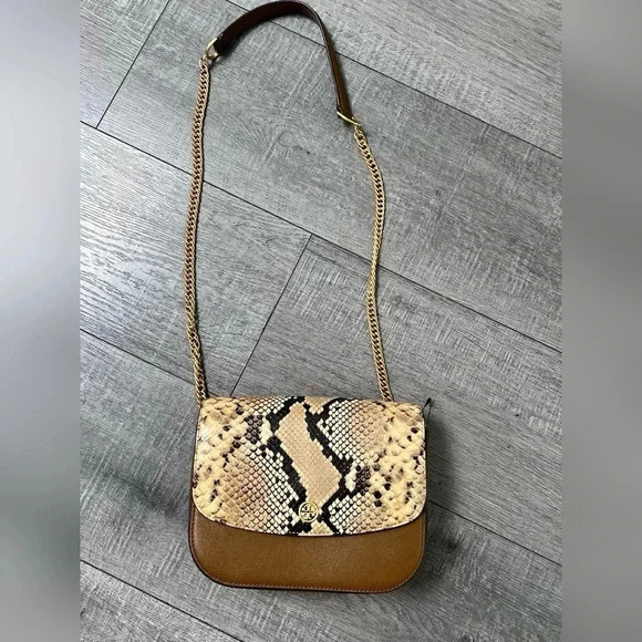 Tory Burch Robinson Exotic Convertible
Shoulder Bag $598 - Picture 1 of 11
